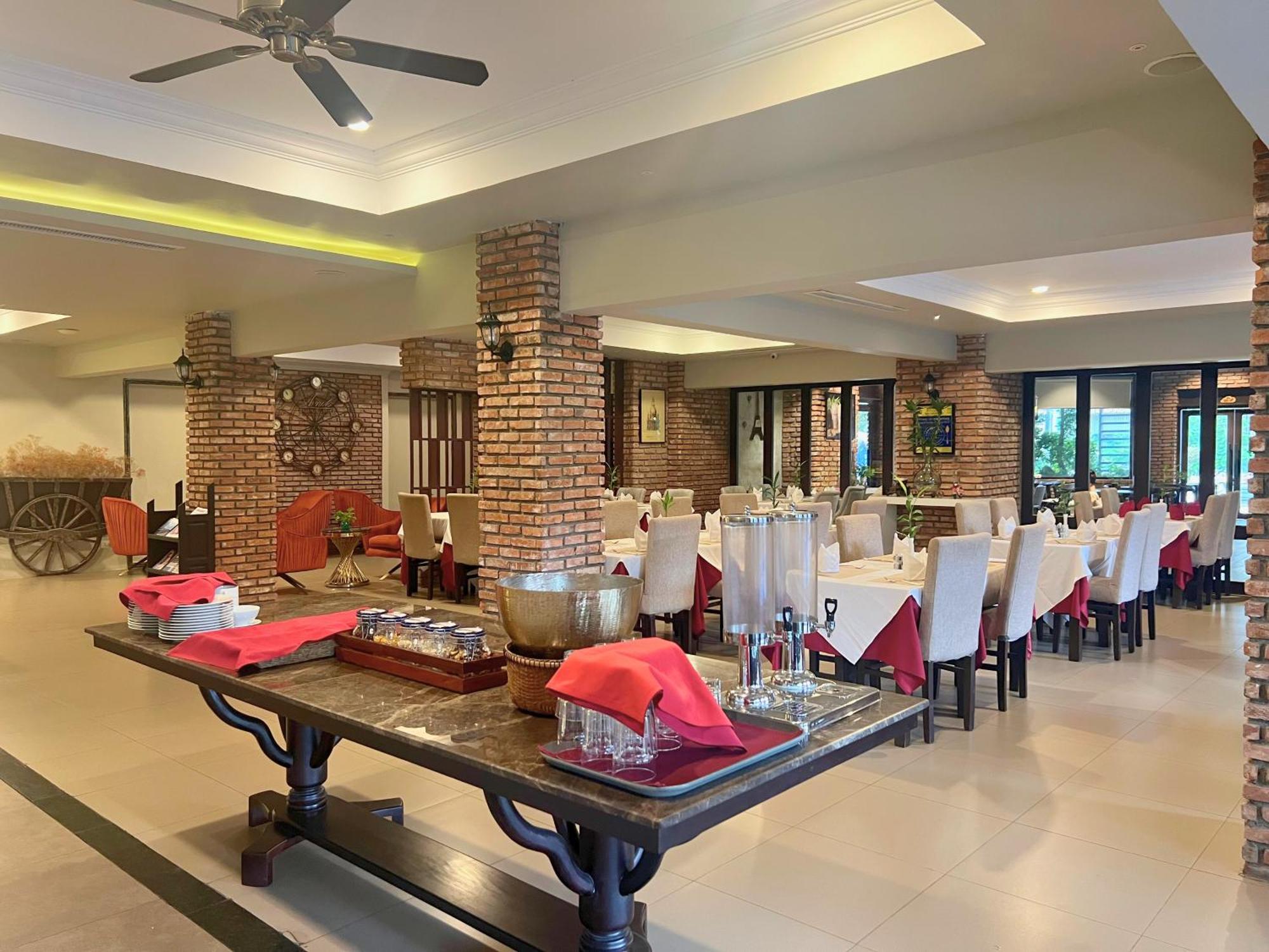 Anik Boutique Hotel & Spa On Norodom Blvd Phnom Penh Exteriör bild